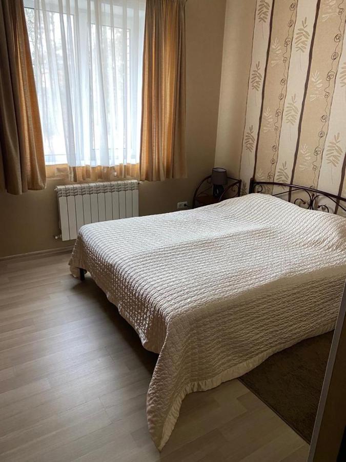 Hotel Gostynnyi Dvir Bucea Exterior foto